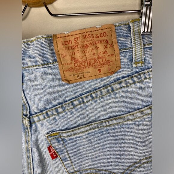 Vintage 90’s Levi’s Cut Off Frayed Denim Shorts - Picture 3 of 5